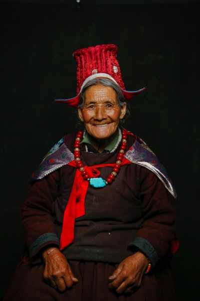 Portraits Des Femmes De L'Himalaya